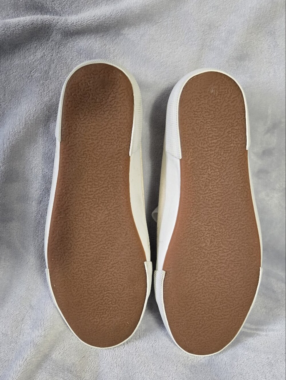 🟢 Old Navy Cream Canvas Lace-Up Women's Sneakers - Picture 2 of 3